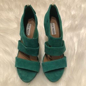 Steve Madden “Buzzzer”